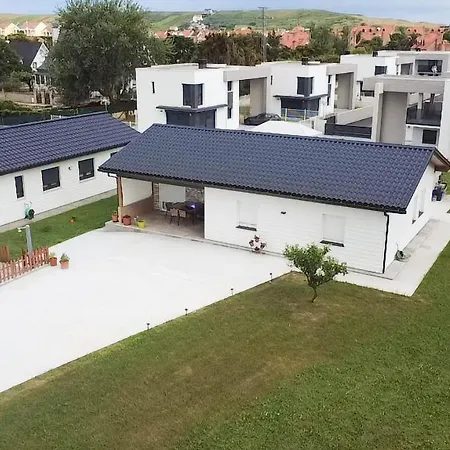 Soto De La Marina I Playas I Jardines 산타 크루스 데 베자나