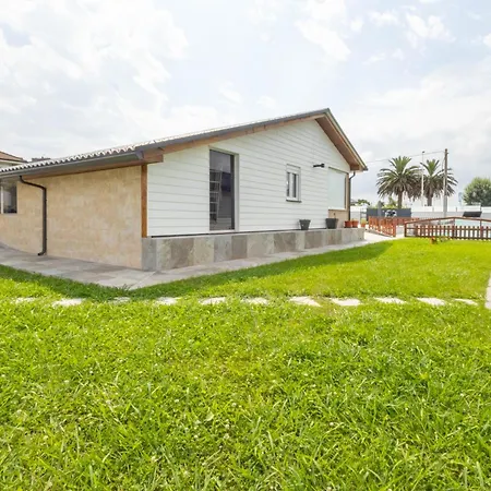 Soto De La Marina I Playas I Jardines 펜션